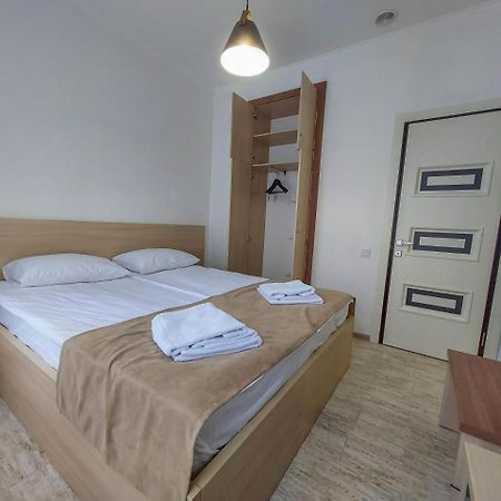 Graff Hotel Dnipro Esterno foto
